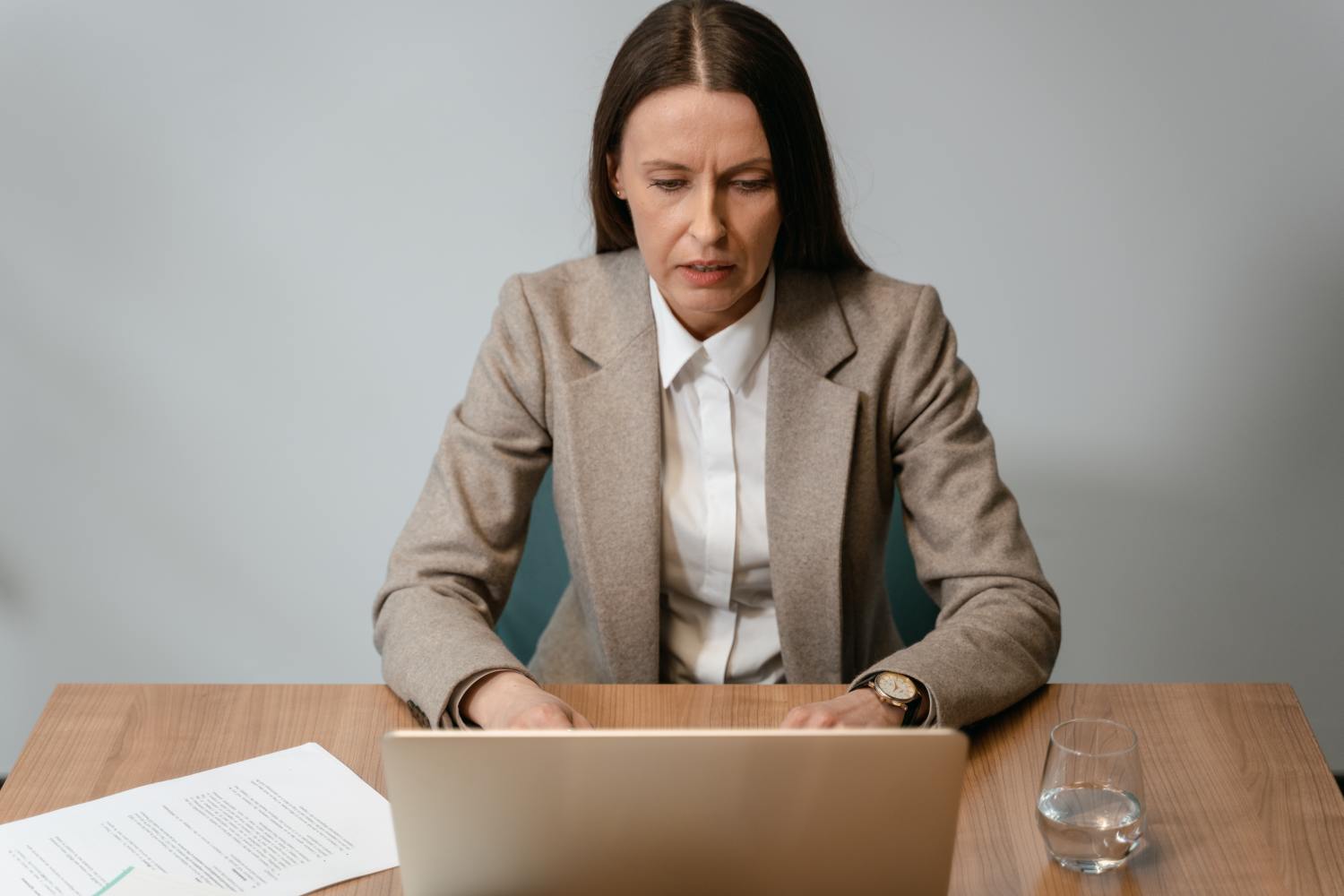 Woman researching when beneficiaries of a Will get notified.